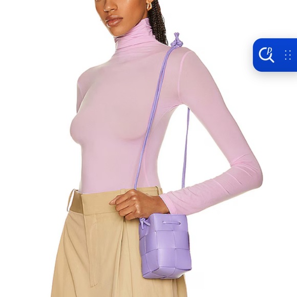 Bottega Veneta Mini Casette Bucket Bag - Picture 5 of 13